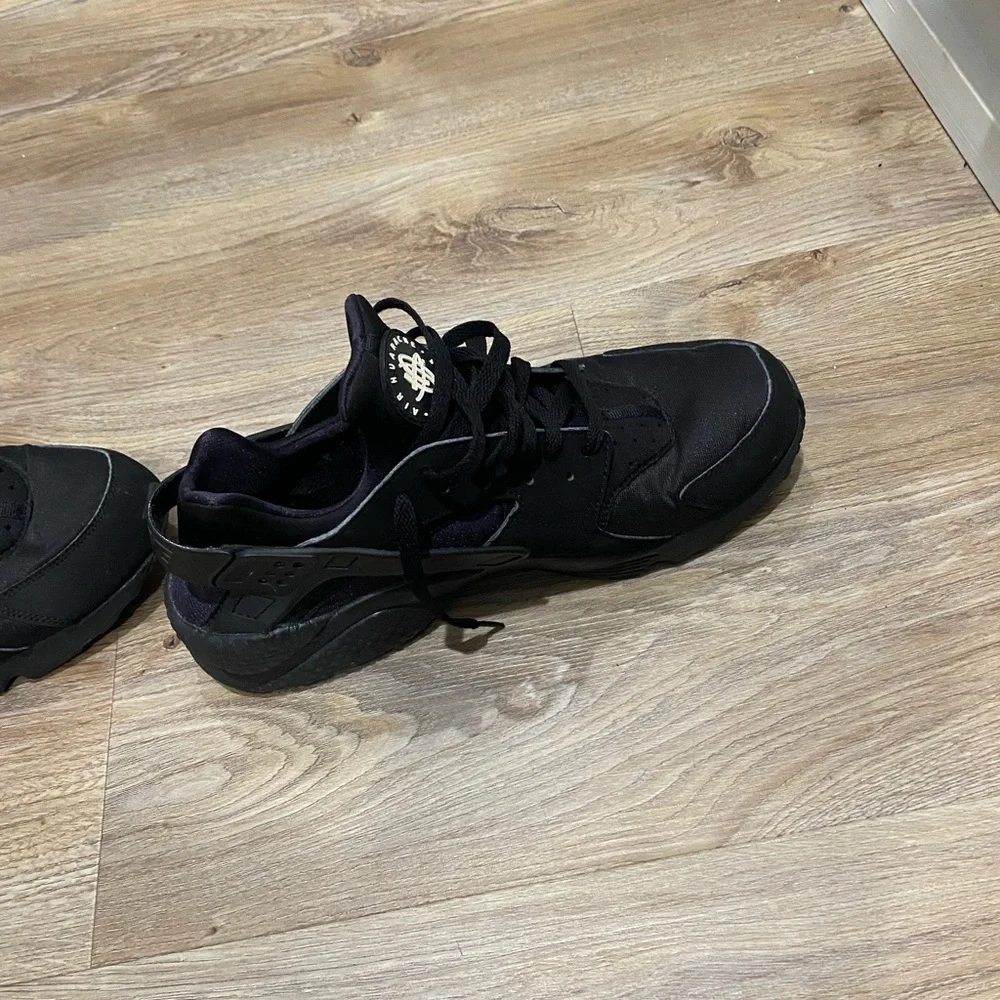 Nike Huarache - Picture 3 of 4